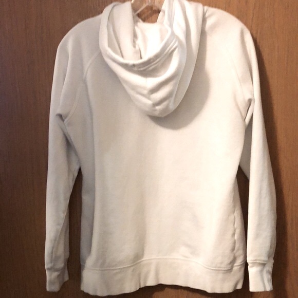 The North Face hoodie size medium. - Picture 2 of 4